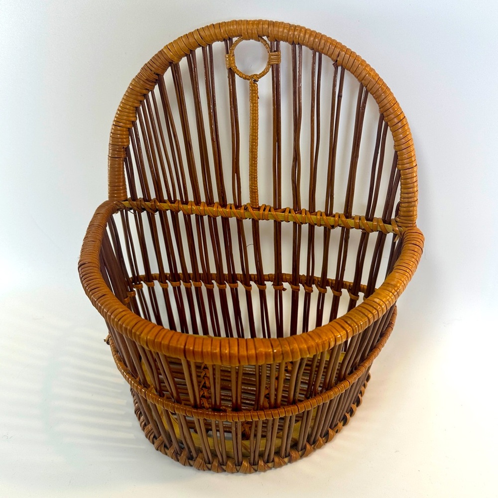 VTG‎ Wicker Wall Basket Storage